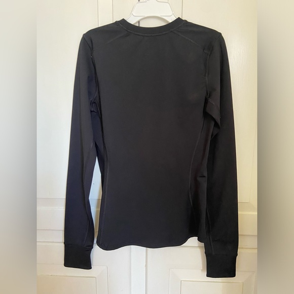 North Face Women’s Winter Warm Essential Crew - Picture 2 of 2